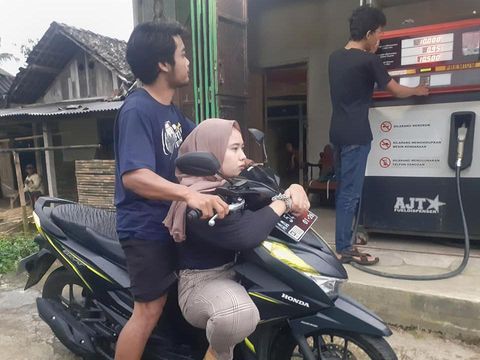 Jok Motor Dipasang Paku gegara pacar cemburuan