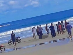Tiga Remaja Asal Sidoarjo Terseret Ombak Pantai Jolosutro Blitar, 1 Tewas
