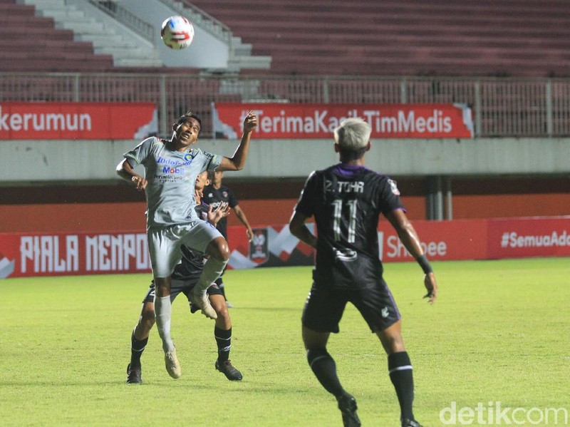 Persib meraih kemenangan perdana di matchday kedua Grup D Piala Menpora 2021. Berjumpa Persita Tangerang, Maung Bandung menang 3-1.