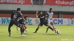 Persib Libas Persita 3-1