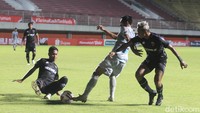 Sama dengan Bali United, namun skuad asuhan Robert Alberts unggul selisih gol. Sedangkan bagi Persita, hasil ini memastikan mereka tersisih di Piala Menpora 2021.