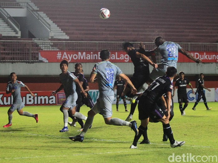 Persib meraih kemenangan perdana di matchday kedua Grup D Piala Menpora 2021. Berjumpa Persita Tangerang, Maung Bandung menang 3-1.