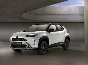Lihat Lebih Dekat Toyota Yaris Cross Adventure yang Tampil Makin Gagah Lihat Lebih Dekat Toyota Yaris Cross Adventure yang Tampil Makin Gagah