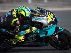 MotoGP Doha: Valentino Rossi Marah-marah ke Brad Binder, Ada Apa?