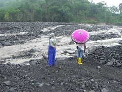 Satu Dusun di Lumajang Sempat Terisolir Dampak Banjir Lahar Hujan Semeru