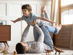 Daftar Perusahaan Besar yang Memberikan Cuti Orang Tua Berbayar