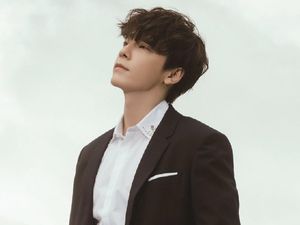 8 Foto Donghae Super Junior, Idol KPop yang Jadi Model Video Klip Rossa