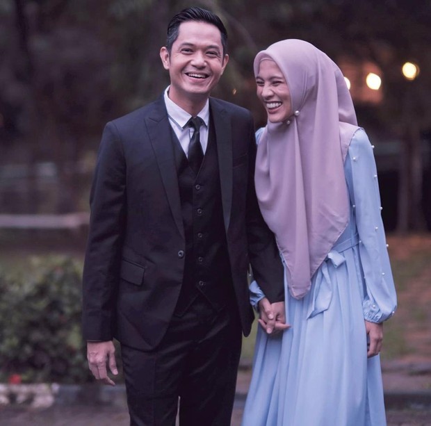 Pasangan yang tak kalah fenomenal lainnya adalah Dude Harlino dan Alyssa Soebandono.