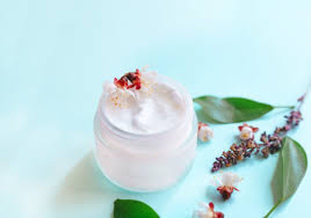 Ciri-ciri Krim Wajah yang Aman Digunakan