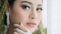 10 Pesona Artis Cantik Saat Pakai Henna, Aurel Hermansyah Bikin Pangling