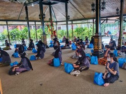 Pemkab Banyuwangi Latih Sinden Using Agar Tenar Seperti KPOP