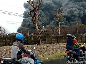 Tangki di Kilang Balongan Terbakar, Wagub Uu: Pasokan BBM Aman Saat Ramadan Tangki di Kilang Balongan Terbakar, Wagub Uu: Pasokan BBM Aman Saat Ramadan