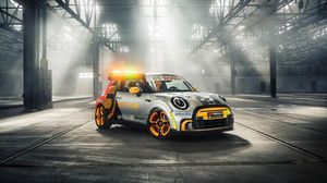 Ini Mobil Listrik MINI yang Jadi Safety Car Formula E