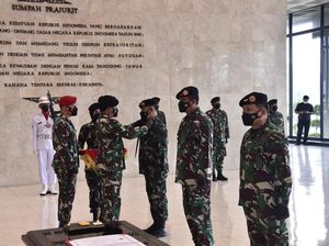Panglima TNI Pimpin Upacara Serah Jabatan Dankodiklat dan Sertijab Aslog