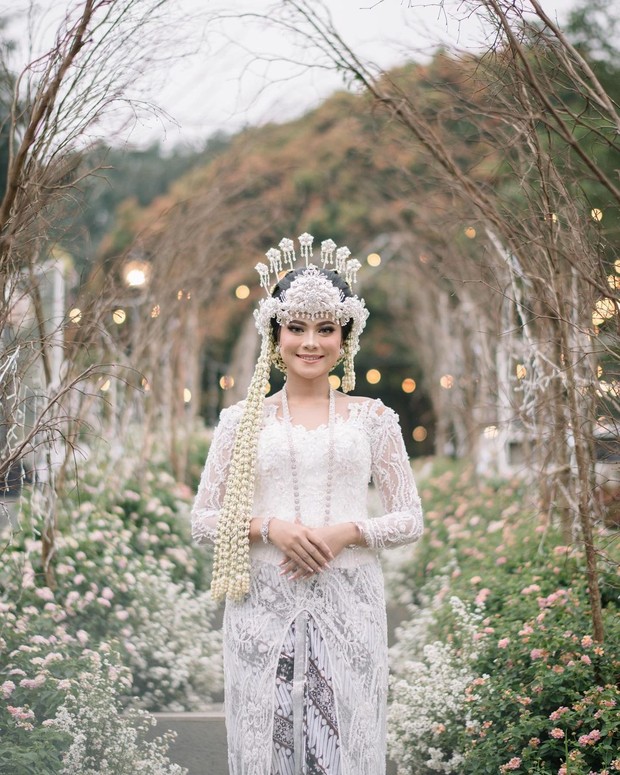 Pernikahan Hanum dan Herlambang