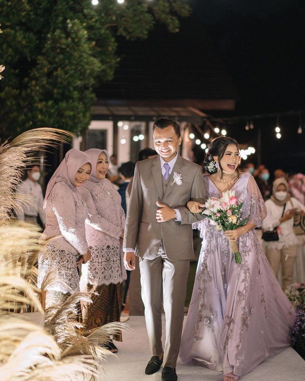 Pernikahan Hanum dan Herlambang