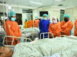 Korban Tanki Pertamina di Balongan Dirawat Dokter Spesialis RSPP Korban Tanki Pertamina di Balongan Dirawat Dokter Spesialis RSPP
