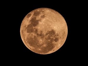 Potret Full Moon Hiasi Langit Jakarta Selatan