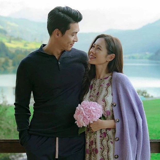 Potret Hyun Bin dan Son Ye Jin saat syuting CLOY (foto: instagram.com/crashlandingonyou)