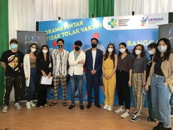 Reza Rahadian dan Pekerja Film Jalani Vaksin di Hari Film Nasional