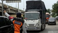 Viral Petugas Dishub Kota Bekasi Pungli Rp 1,7 Juta ke Sopir Truk