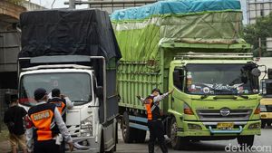 Truk Obesitas Terjaring Operasi Dishub di Jakarta Barat