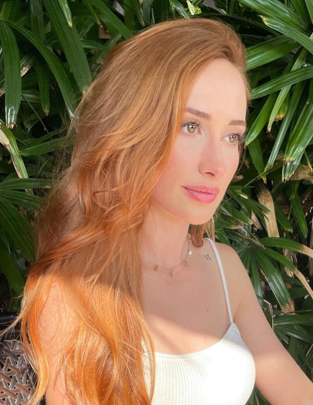 Contoh pewarnaan rambut dengan warna tiger daylily