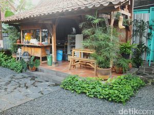 Bebek Goreng Perdikan yang Gurih Juicy di Setiabudi