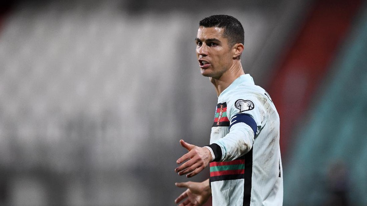 Cristiano Ronaldo membuang peluang emas saat melawan Luksemburg. (Foto: Getty Images/Alexander Scheuber)
