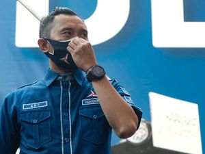 Ibas Bertanya-tanya: dari Kemampuan Negara hingga Proyek Kereta Cepat Ibas Bertanya-tanya: dari Kemampuan Negara hingga Proyek Kereta Cepat