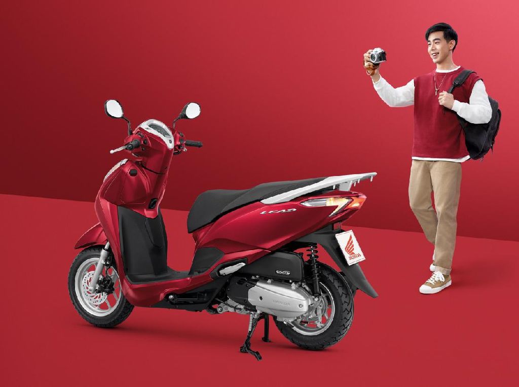 PCX 160 Kalah! Ini Honda Lead 125 yang Bagasinya Muat 2 Helm PCX 160 Kalah! Ini Honda Lead 125 yang Bagasinya Muat 2 Helm