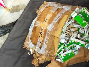 Polisi: Kotak Mencurigakan Tulisan Islam X di Makassar Isi Bohlam Bekas