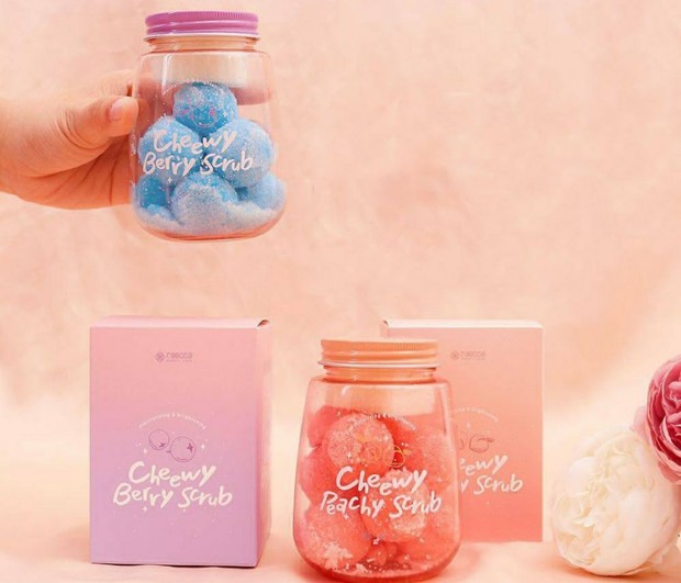 Mengandung snail extract dan algae extract/Foto: Instagram.com/raeccaid body scrub