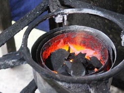 Tips Sukses Bisnis Arang Rumahan Omzet Ratusan Juta