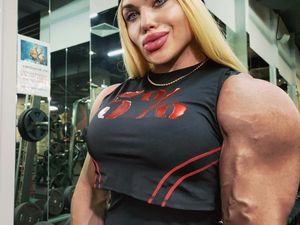 Wanita Ini Gila Olahraga, Tubuh Berototnya Suka Dinyinyirin Netizen Wanita Ini Gila Olahraga, Tubuh Berototnya Suka Dinyinyirin Netizen