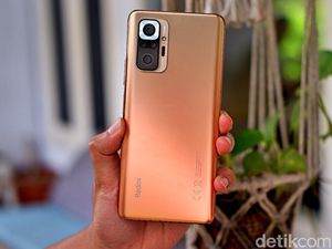 Xiaomi Redmi Note 10 Pro Jadi Ponsel Mid-range Pertama dengan Kamera 108MP Xiaomi Redmi Note 10 Pro Jadi Ponsel Mid-range Pertama dengan Kamera 108MP