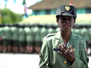 Perjuangan Putri Papua Utang hingga Kebanjiran 5 Meter Demi Jadi KOWAD