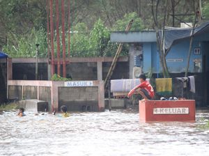 Banjir Belum Surut di Dayeuhkolot dan Baleendah Bandung