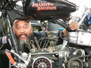 Dokter Harley asal RI di AS Latih Anak Indonesia Oprek Moge Dokter Harley asal RI di AS Latih Anak Indonesia Oprek Moge