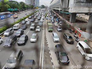 Ada Kecelakaan, Lalin di Tol Tangerang Km 9 Arah Jakarta Padat Pagi Ini Ada Kecelakaan, Lalin di Tol Tangerang Km 9 Arah Jakarta Padat Pagi Ini