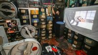 Dihantam Pandemi, Jasa Sewa Layar Tancap Turun Drastis