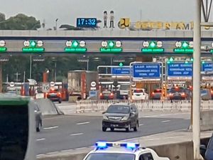 Jelang Libur Paskah, 24 Ribu Kendaraan Masuk ke Arah Palimanan Jelang Libur Paskah, 24 Ribu Kendaraan Masuk ke Arah Palimanan