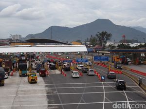 Jelang Long Weekend, Exit Tol Cileunyi Ramai Lancar