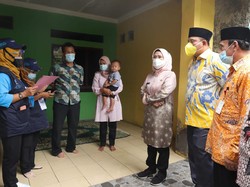 Bupati Serang Pantau Kegiatan Pendataan Keluarga, Ini Pesannya