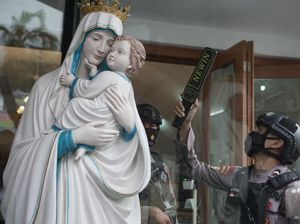 Peringati Wafatnya Isa Al Masih, Warganet: Selamat Jumat Agung