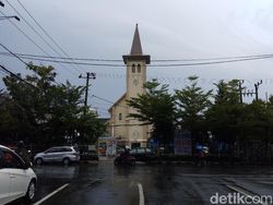 Dibekuk, Buron Teroris Bom Katedral Sulsel Jaringan JAD-Penjual Siomai