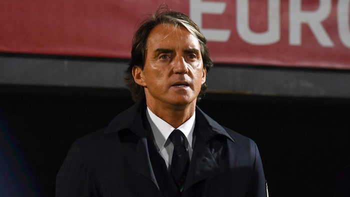 VILNIUS, LITHUANIA - MARCH 31:  Head coach of Italy Roberto Mancini looks on before the FIFA World Cup 2022 Qatar qualifying match between Lithuania and Italy on March 31, 2021 in Vilnius, Lithuania. (Photo by Claudio Villa/Getty Images)