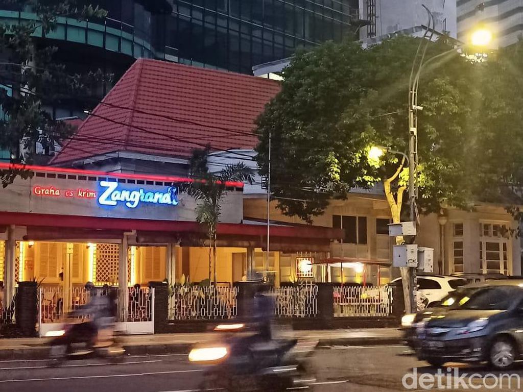 Sejarah Kedai Es Krim Zangrandi Surabaya yang Legendaris