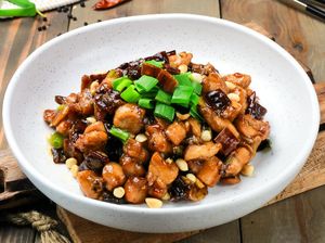 Resep Pembaca : Kung Pao Chicken Khas Szechuan yang Pedas Gurih Resep Pembaca : Kung Pao Chicken Khas Szechuan yang Pedas Gurih