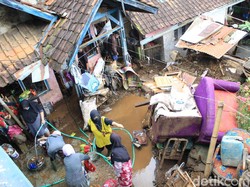 Alih Fungsi Lahan Diduga Penyebab Banjir Bandang di Kertasari Bandung